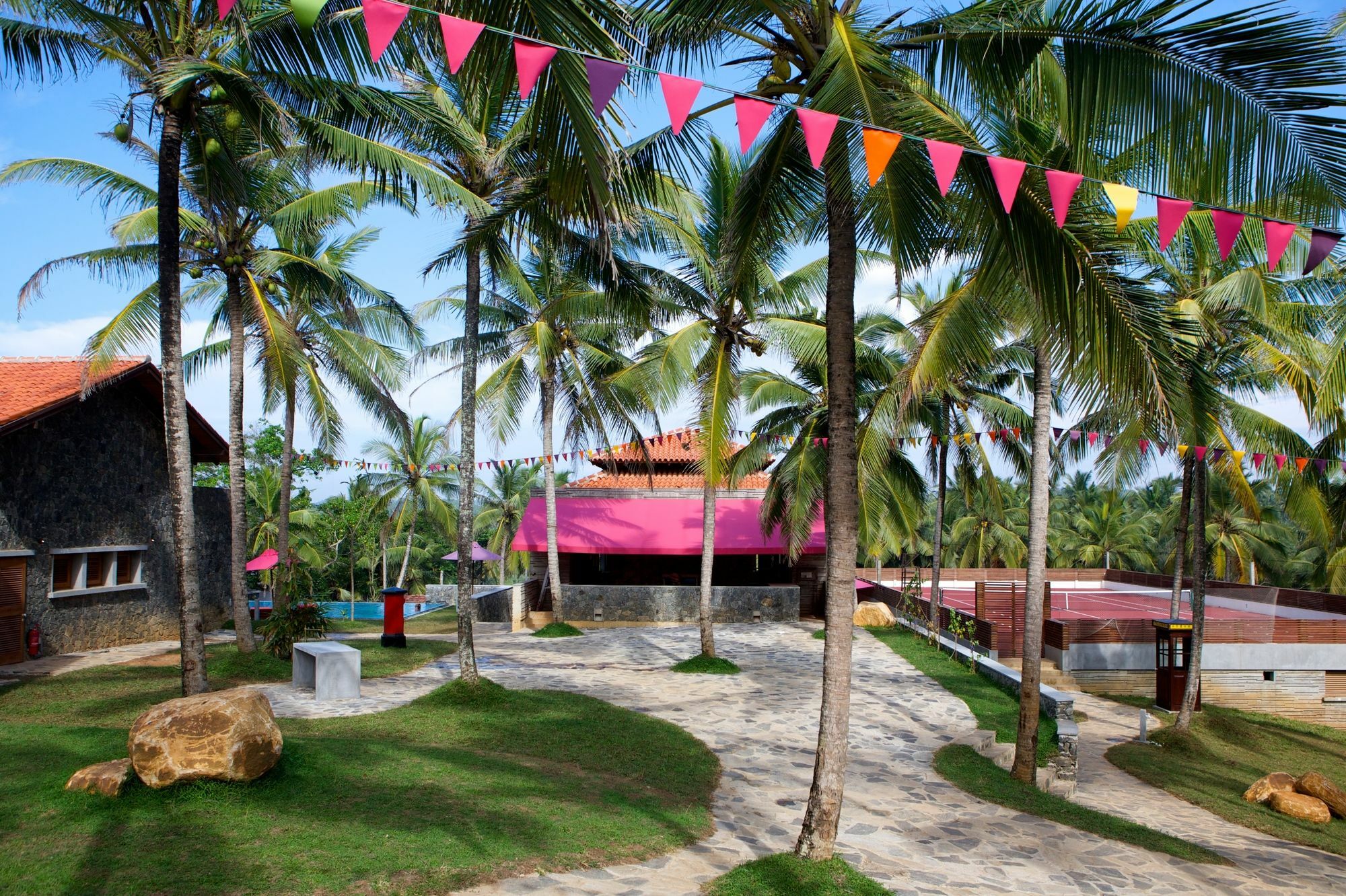 Utmt - Underneath The Mango Tree Spa & Beach Resort Dikwella Bagian luar foto
